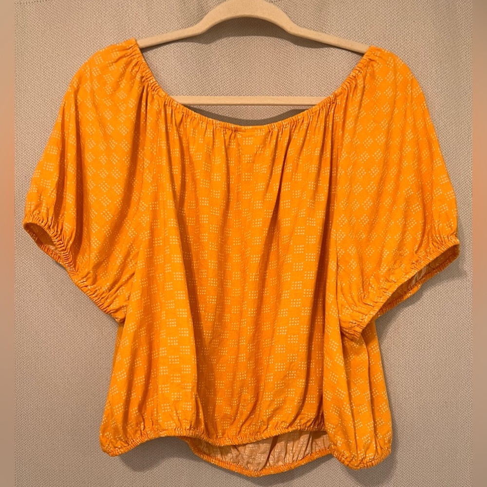 Crop Top - Picture 3 of 4